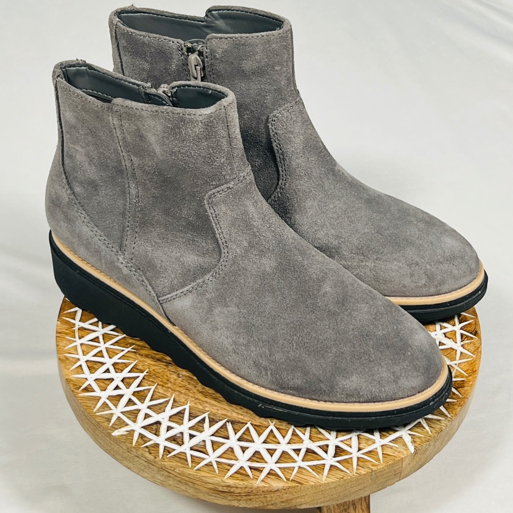 Clarks Sharon Swing Grey Suede Wedge Ankle Boots Womens 6.5 M Zip‎ Up Booties